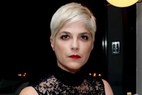 Selma Blair has issued a restraining order against her ex-boyfriend Ron Carlson after he allegedly..