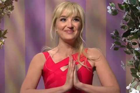 Chloe Fineman as Britney Spears Celebrates Pregnancy in ‘Saturday Night Live’ Cold Open – Watch!