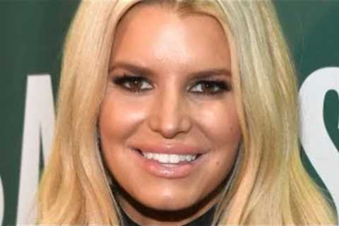 What Jessica Simpson's Relationship With Her Family Is Really Like